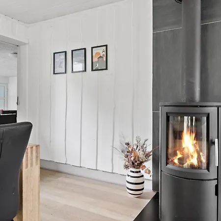 Amazing In Romo With Kitchen